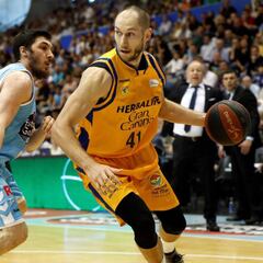 El Granca sella la permanencia y el Breogán, casi el descenso