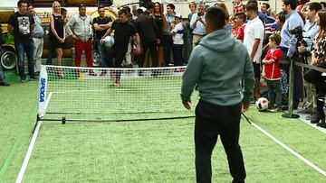 El tremendo punto de 'fútbol-tenis' de Gary y Kevin Medel