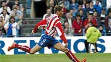 <b>GRAN TEMPORADA</B>. Fernando Torres se ha convertido, en su primera campaña en Primera, en el mejor goleador español de la categoría.