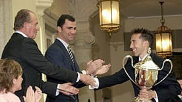<b>MEJOR ESPAÑOL DE 2002</b>. Alberto García ha recogido el Premio Felipe de Borbón como deportista español más destacado del año 2002.