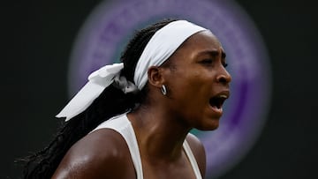 Tennis - Wimbledon - All England Lawn Tennis and Croquet Club, London, Britain - July 1, 2025 Coco Gauff of the U.S. reacts during her first round match against Ukraine's Dayana Yastremska REUTERS/Stephanie Lecocq