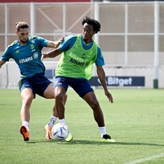 Cuadrado, fijo en el XI pero con dudas: ¿Se irá de Juve en 2023?