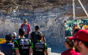 Los corredores se reunieron con el minero Jorge Galleguillos.