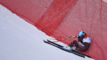 Carolina Ruiz se volvió a salir y Fenninger ganó el supergigante