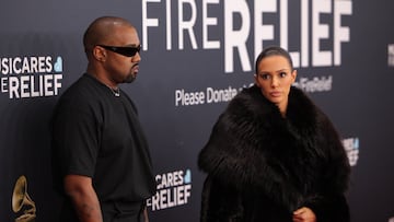 Tras las rabietas de Kanye West y la polémica aparición de Bianca Censori en los Grammy, la pareja se divorcia. El rapero pagará $5 millones de indemnización.