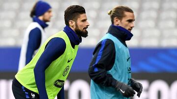 Griezmann será titular en la mediapunta por detrás de Giroud.