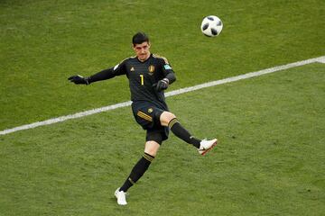 Un seguro de vida bajo los tres postes y en el área, Courtois es quien inicia la columna vertebral de Bélgica. En el debut ante Panamá, estuvo atento en las pocas llegadas que tuvo hacia su marco. Será clave en los momentos decisivos de la justa.