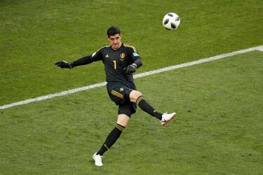 Un seguro de vida bajo los tres postes y en el área, Courtois es quien inicia la columna vertebral de Bélgica. En el debut ante Panamá, estuvo atento en las pocas llegadas que tuvo hacia su marco. Será clave en los momentos decisivos de la justa.
