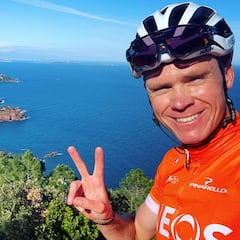 Froome vuelve a la carretera tras el desconfinamiento en Francia