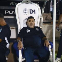 Maradona: "Nuestra salvación es una nueva 'mano de Dios'"