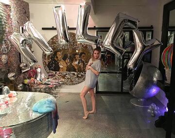 Además de Acción de Gracias, la cantante Miley Cyrus también celebró su 24º cumpleaños.
