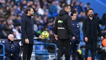 GETAFE, SPAIN - JANUARY 18: Jose Bordalas, Head Coach of Getafe CF, holds the ball during the LaLiga EA Sports match between Getafe CF and Valencia CF at Coliseum Alfonso Perez on January 18, 2026 in Getafe, Spain. (Photo by Denis Doyle/Getty Images)