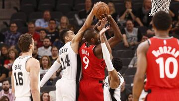 Danny Green bloquea a Serge Ibaka con Pau Gasol como testigo.