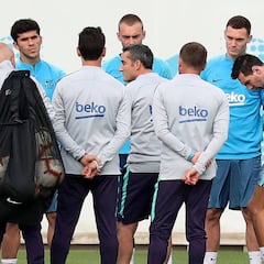 El vestuario no está para fiestas: se aparca la comida tradicional de hermandad