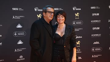 El artista catalán premiado como mejor presentador. Junto a su mujer, Silvia Abril.