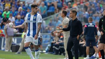 GETAFE (MADRID), 22/09/2024.-El entrenador del Leganés Borja Jiménez, durante el partido de la jornada 6 de LaLiga, este domingo en el Estadio Coliseum en Getafe.-EFE/ Zipi Aragón