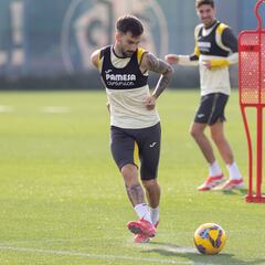 El Villarreal cruza los dedos con Baena