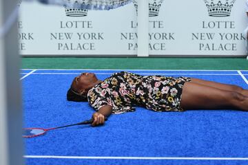 Venus Williams acabó también por los suelos.
