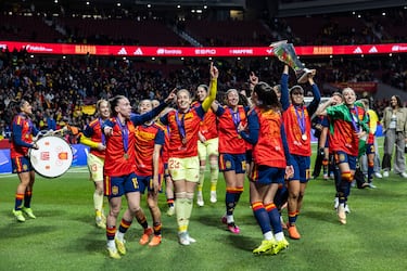Las jugadoras celebran el título.
