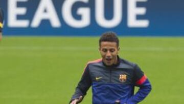 El centrocampista del Barcelona Thiago Alc&aacute;ntara, durante un entrenamiento.