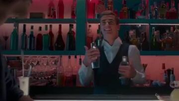 Griezmann plays wingmaster and helps guys to pull in new ad