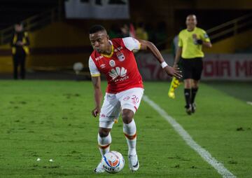 Partido táctico en El Campín. La Equidad se mantiene sólido en el grupo de los ocho, mientras que el equipo dirigido por Gregorio Pérez ratifica su liderato en un partido que tuvo que pelear con 10 jugadores todo el segundo tiempo.