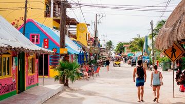 Calles de arena, tranquilidad y agua cristalina: la isla de Quintana Roo que enamora a los mexicanos