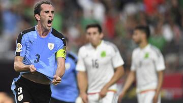 Futbol, Mexico v Uruguay.
 Copa America Centenario 2016
 El jugador de Uruguay Diego God&iacute;n celebra su gol contra Mexico durante la Copa America centenario en el estadio University of Phoenix, Arizona, Estados Unidos.
 05/06/2016
 Mexsport/Photosport**********
 
 Football, Mexico v Uruguay.
 Copa America Centenario 2016
 Uruguay&acute;s player Diego God&iacute;n celebrates his goal against Mexico during the Copa America centenary University of Phoenix Stadium , Arizona , United States.
 05/06/2016
 Mexsport/Photosport