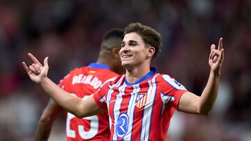Julián Alvarez celebra su gol ante el Valencia.