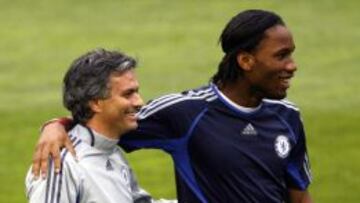 Mourinho y Drogba, durante su etapa en el Chelsea.
