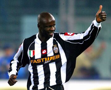 En 2001 el Parma vendi¨® al franc¨¦s a la Juventus de Tur¨ªn por una cantidad de 41,5 millones de euros.