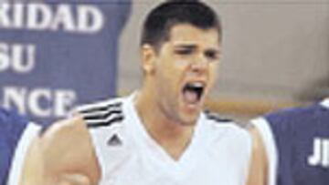 "Carlos debe jugar donde él prefiera"