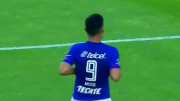 Felipe Mora lideró remontada del Cruz Azul con este tanto