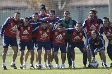 Fue L’Osservatore Romano, el diario de El Vaticano, quien ponía a Paraguay en el mapa: según dicho medio, y bajo un llamativo titular (“El fútbol nació en Paraguay”) explicaba que los guaraníes ya jugaban al fútbol en el siglo XVII. Para ello hacían referencia a las memorias de José Manuel Peramás, un jesuita español que pasó varios años en aquellas tierras enseñando y predicando el Evangelio…