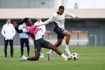 Camavinga y Mbappé durante el entrenamiento. 