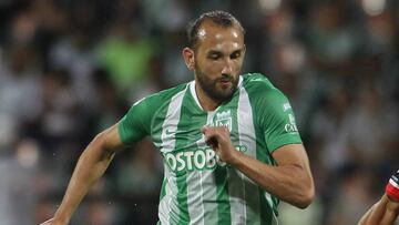 Hernán Barcos durante un partido con Nacional por Liga Águila.