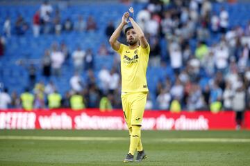 Un valencianista de cantera que no pudo afianzarse en el primer equipo pero lleva a sus espaldas una longeva y notable carrera en el Villarreal. El lateral militó el curso pasado en el club che, donde pudo cumplir su sueño de jugar en Champions con el equipo de sus amores y de hecho participó en el último derby con la camiseta che. Hoy se ha hecho un hueco con Emery y aunque todavía no ha tenido excesivo protagonismo su rendimiento es una garantía.