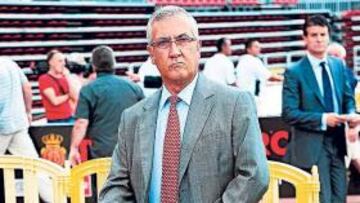 <b>DURO. </b>Manzano vuelve a cargar contra los propietarios del club.