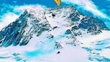 <b>EL MAYOR DESNIVEL DEL PLANETA. </b>Ramón Morillas vuela en paramotor (un parapente con motor) con el Nanga Parbat al fondo.