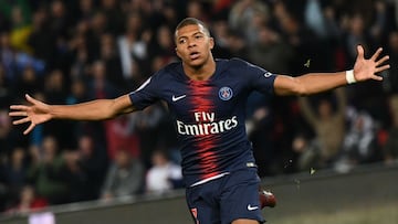 El francés tenía un valor de 120 millones de euros en el mercado sin embargo, el PSG pago un total de 135 millones al AS Mónaco siendo esa la ganancia.
