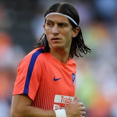 El Atleti no cede con Filipe Luis: le pide al PSG 30 millones