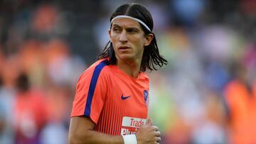 El Atleti no cede con Filipe Luis: le pide al PSG 30 millones