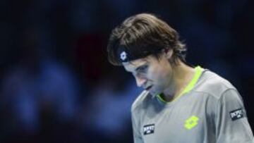 David Ferrer, cabizbajo, tras la derrota ante nadal en Londres.