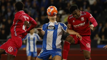 El deportivo tiene un grave problema con la falta de goles de su delantera.