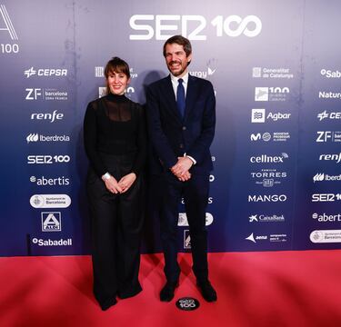 Ariadna Cortés, directora de comunicación del Ministerio de Cultura y Ernest Urtasum, ministro de Cultura.