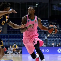 Higgins y Calathes guían al Barça hasta una cómoda victoria