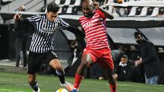 Soccer Football - Europa League - Group E - PAOK v Granada - Toumba Stadium, Thessaloniki, Greece - December 10, 2020  PAOK&#039;s Lefteris Lyratzis in action with Granada&#039;s Dimitri Foulquier REUTERS/Alexandros Avramidis