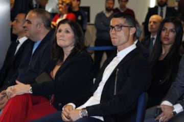 Cristiano Ronaldo será jugador blanco hasta 2021.