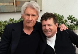 La emotiva razón por la que Harrison Ford hizo llorar a Michael J. Fox en ‘Terapia sin filtro’: “Vi el párkinson en sus ojos”