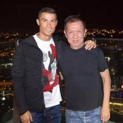 Cristiano Ronaldo felicita a Peter Lim por su generosa donación